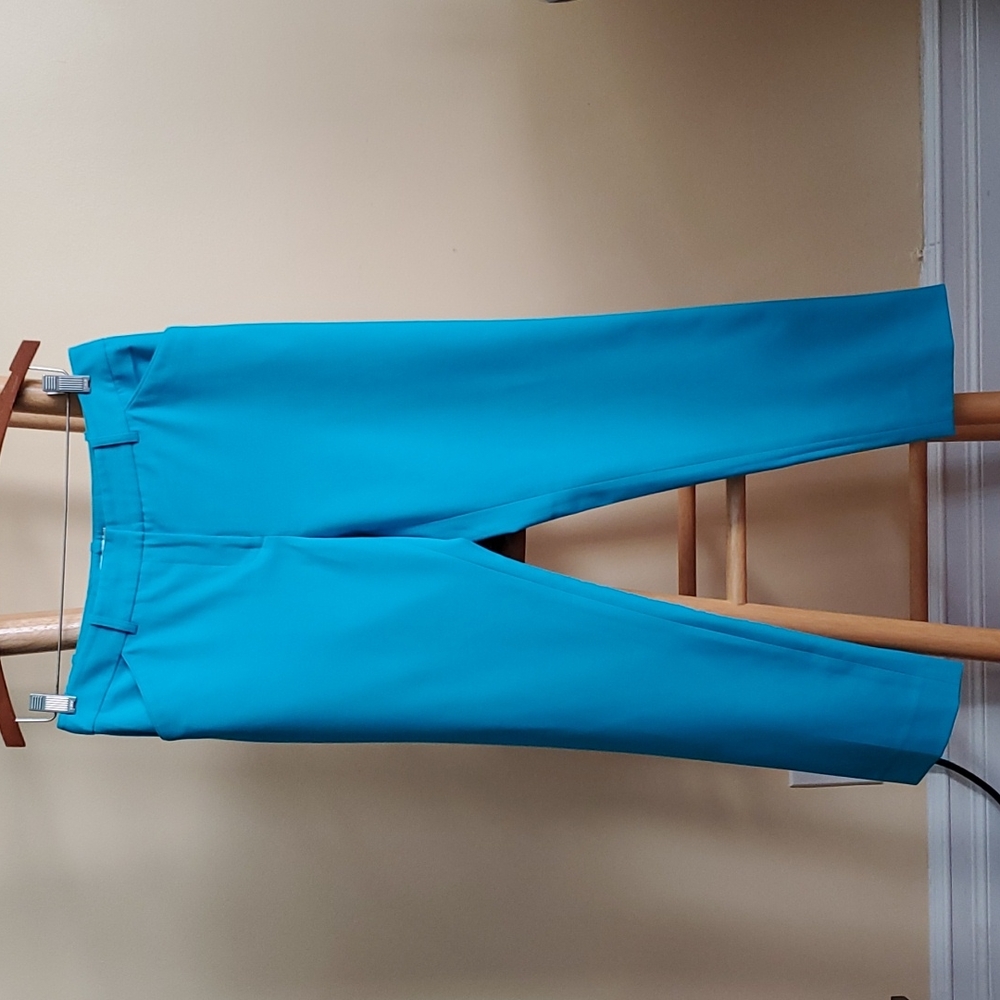 PRICE DROP: Tahari Turquoise Pants Lightweight Relaxed Size 4